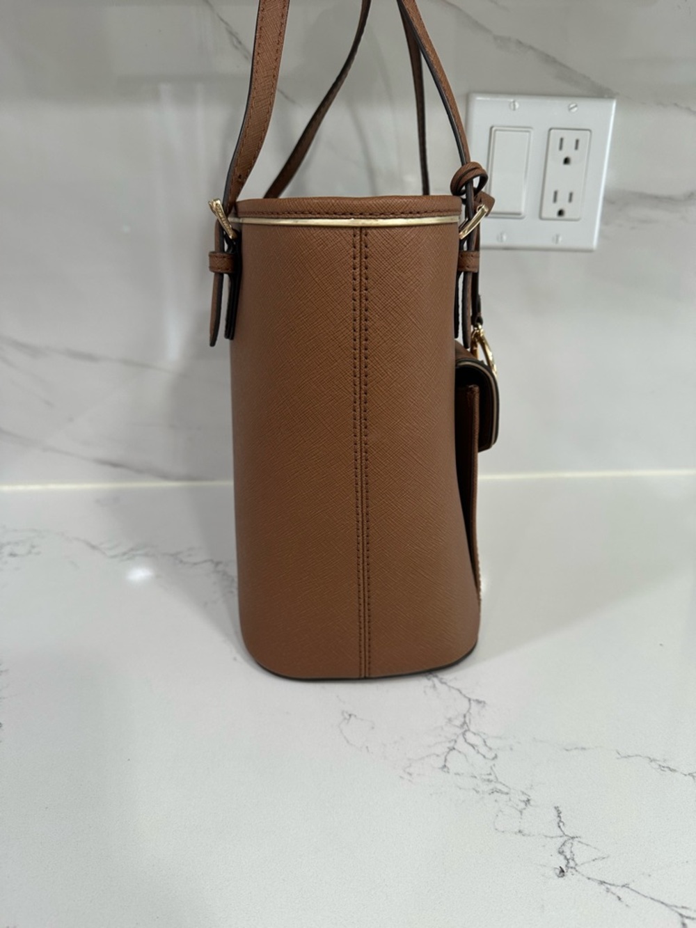 MK Michael Kors Jet Set Saffiano Leather Medium Pocket Tote Acorn Brown Purse - Picture 5 of 16